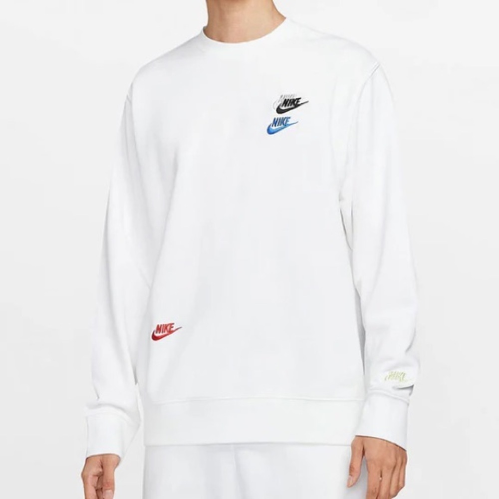 NWT Nike Contrasting Colors Logo Casual Sports Round Neck Embroidered Pullover - Picture 3 of 4